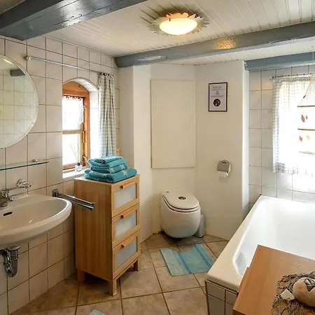 Doppelhaushaelfte Posthus, * Behrendorf