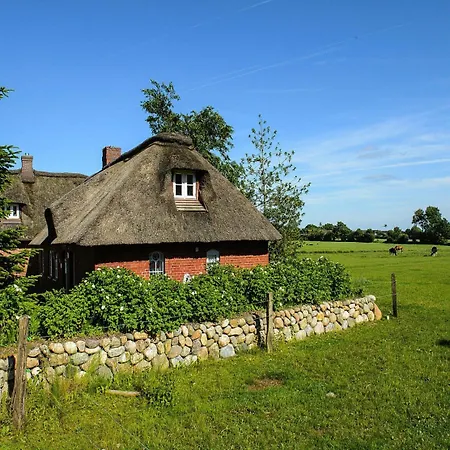 Doppelhaushaelfte Posthus, 펜션 Behrendorf